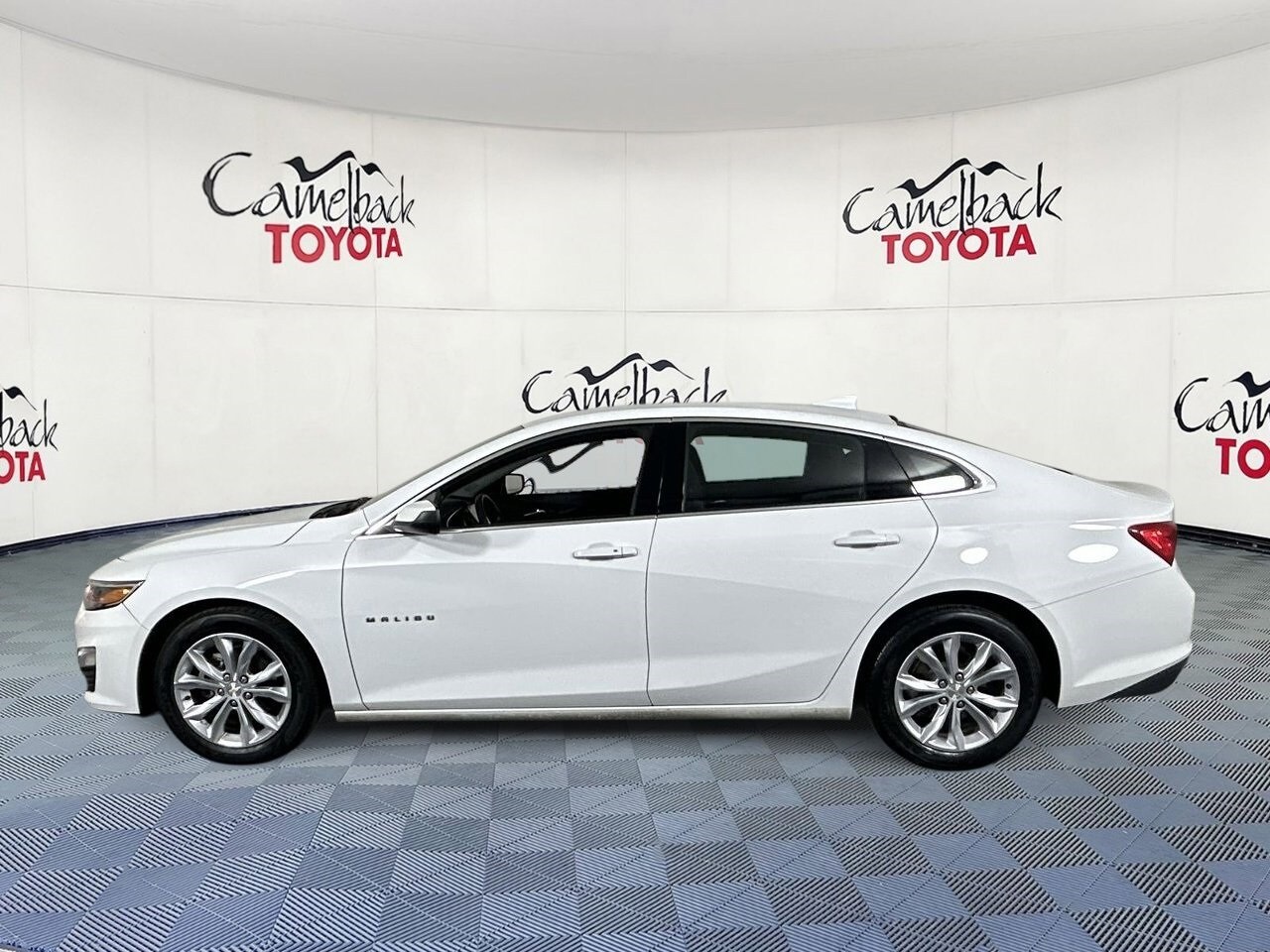 2023 Chevrolet Malibu 1LT photo 4