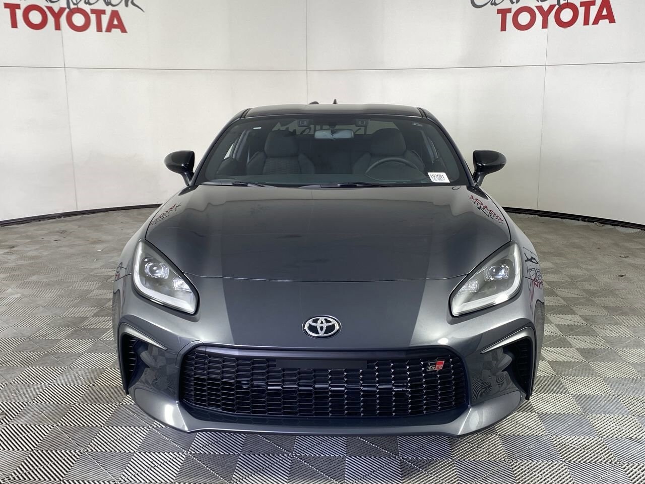 2025 Toyota GR86 photo 2