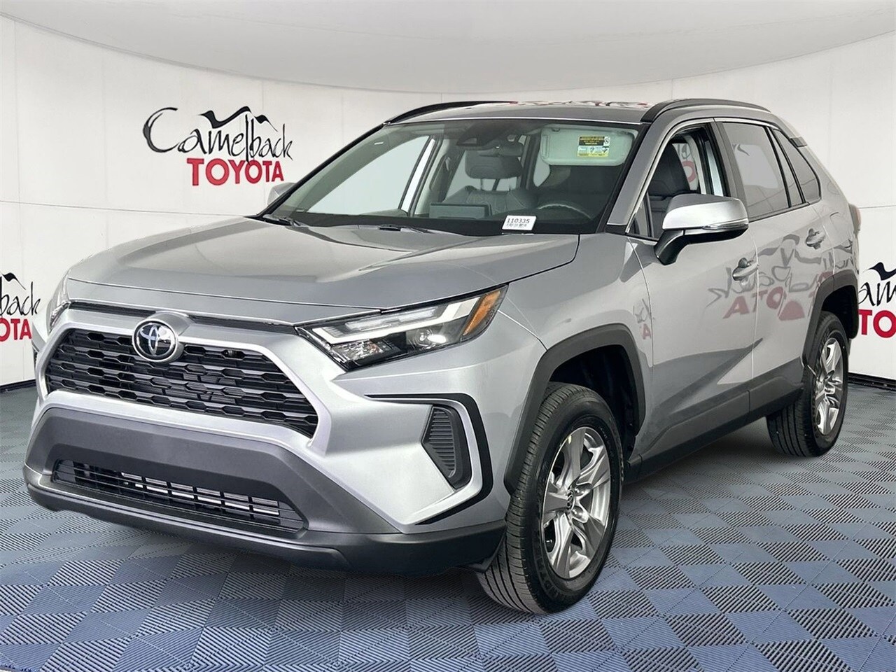 2025 Toyota RAV4 XLE photo 2