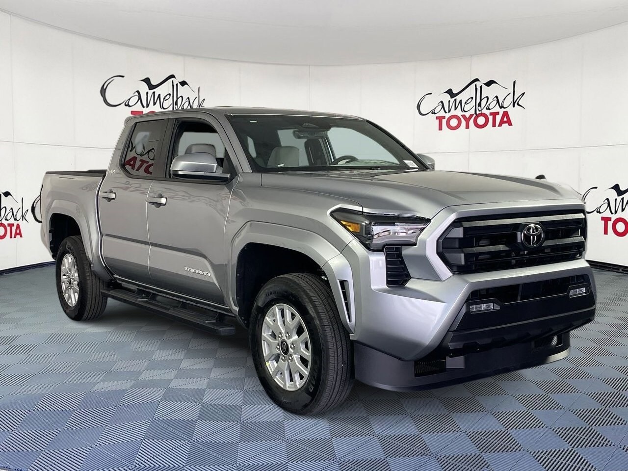 2025 Toyota Tacoma SR5 photo 2