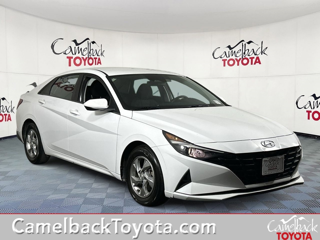 2023 Hyundai Elantra SE