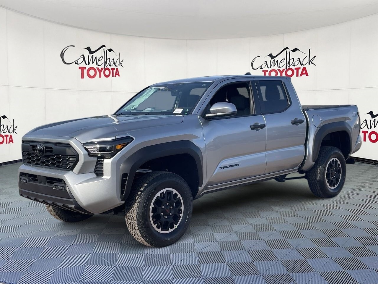 2025 Toyota Tacoma TRD photo 2