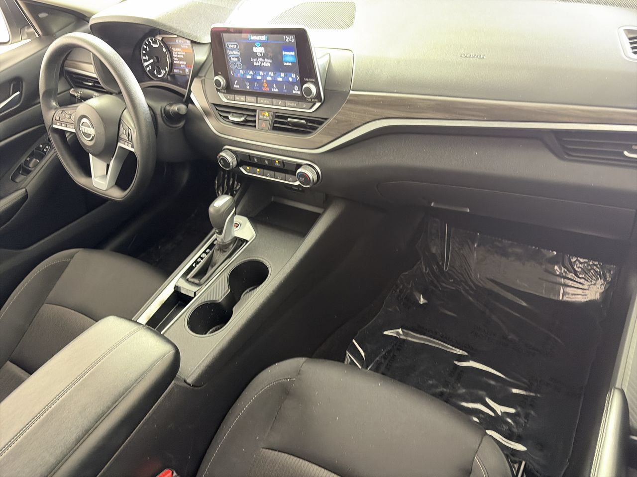 2025 Nissan Altima SV - Photo 25