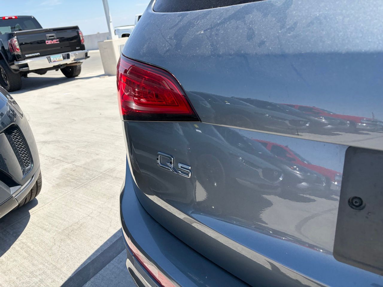 View vehicle photo 5