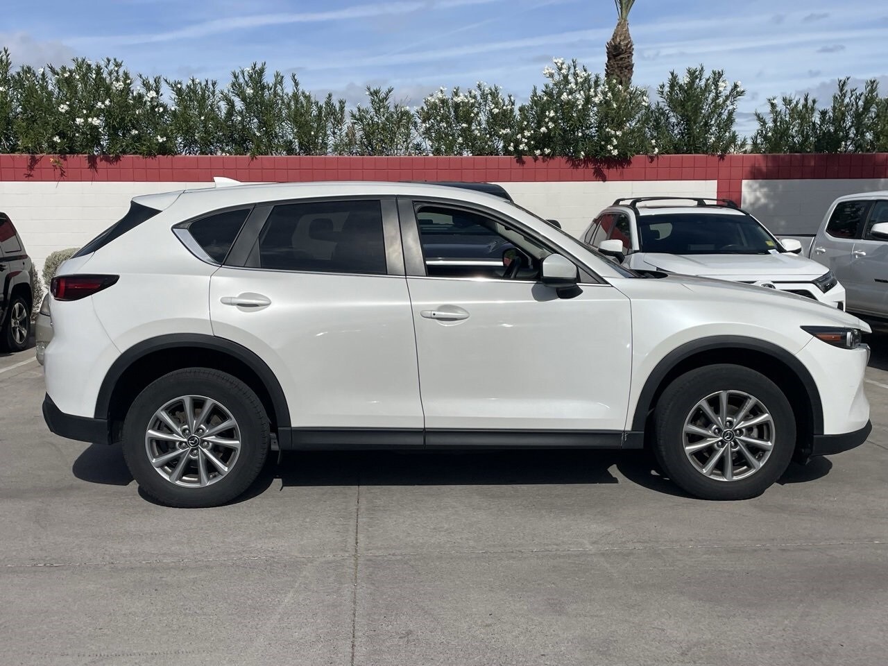 2023 Mazda CX-5 2.5 S Preferred photo 3