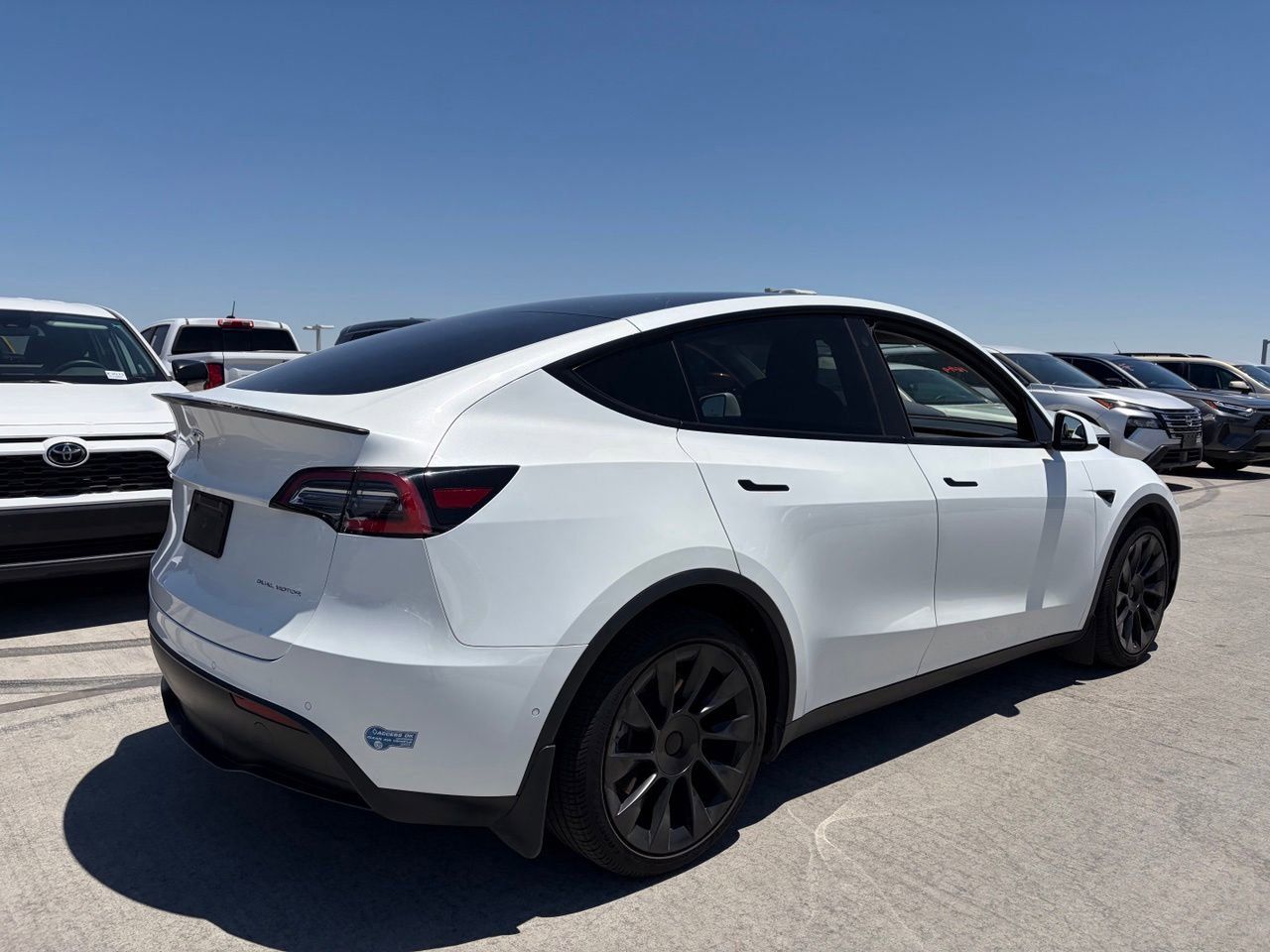 Used 2021 Tesla Model Y Long Range with VIN 5YJYGDEE8MF141464 for sale in Phoenix, AZ