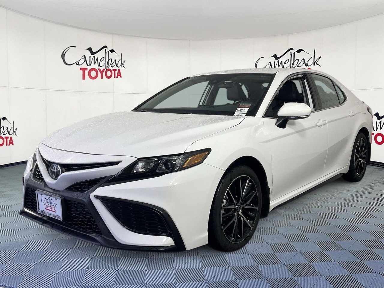 2024 Toyota Camry SE photo 2