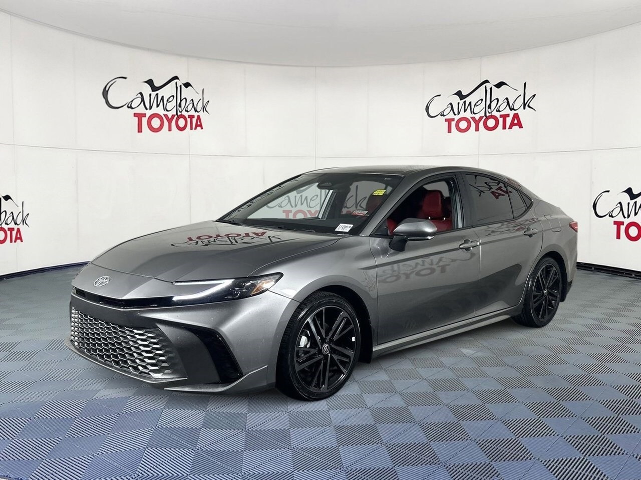 2025 Toyota Camry XSE photo 4