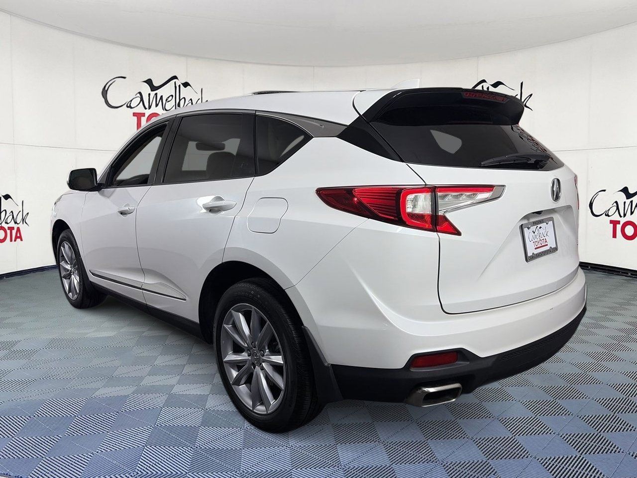 View vehicle photo 5