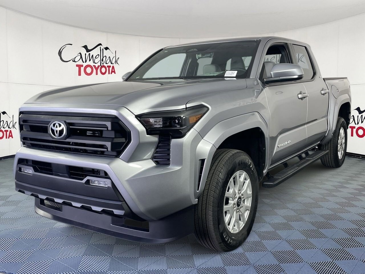 2025 Toyota Tacoma SR5 photo 4