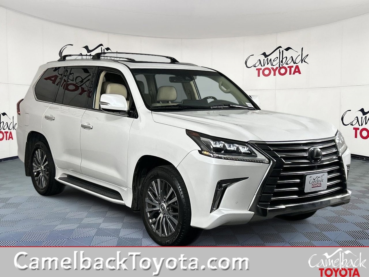 2018 Lexus LX 570's photo