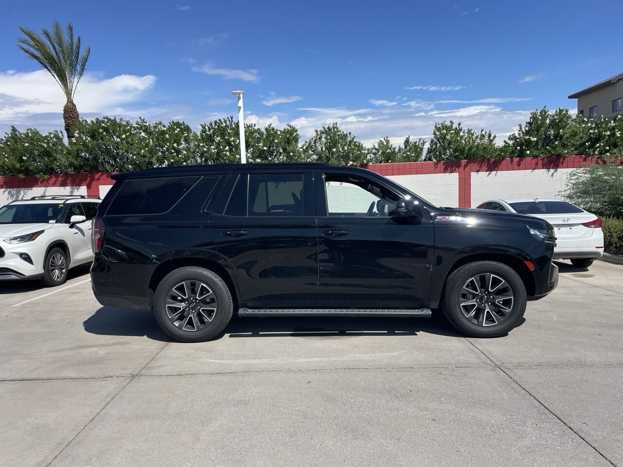2021 Chevrolet Tahoe Z71 photo 3
