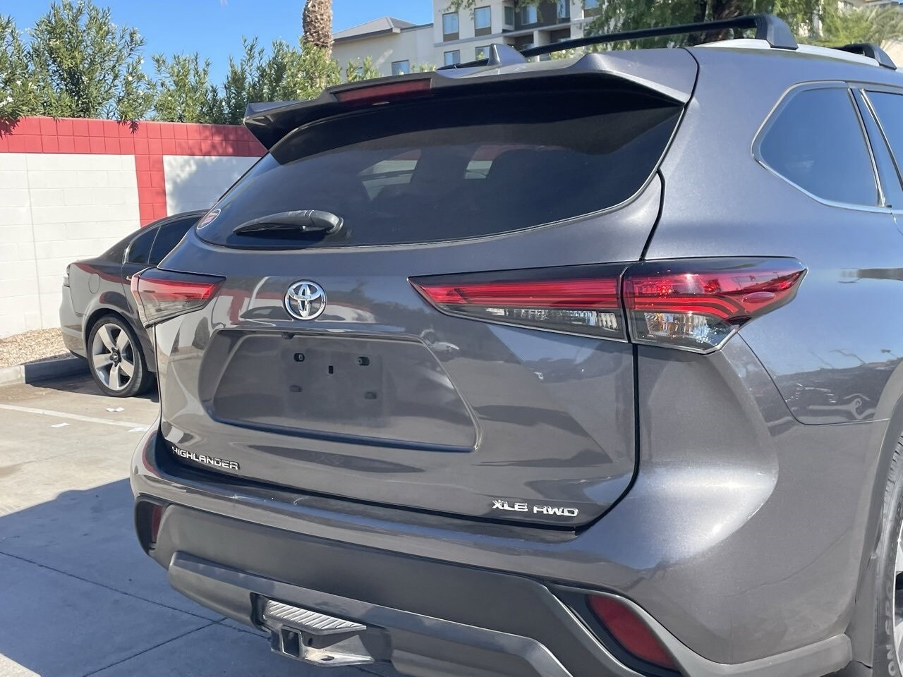 2022 Toyota Highlander XLE photo 4