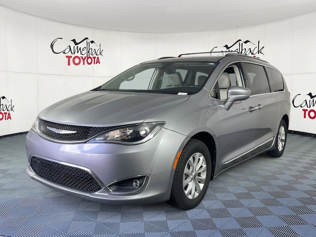 Used 2018 Chrysler