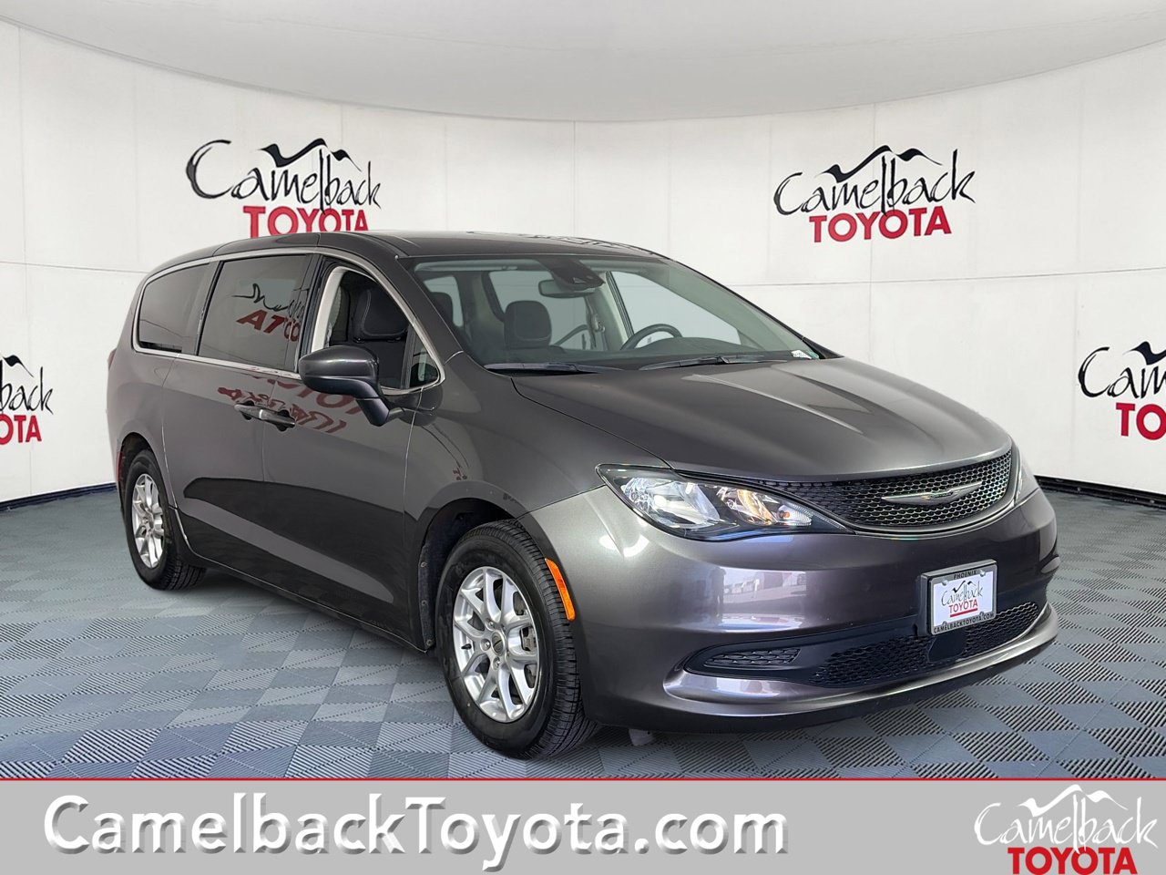 2023 Chrysler Voyager
