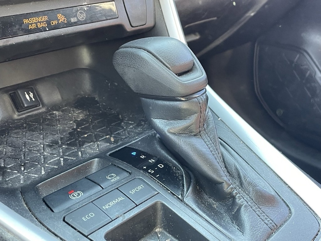 Used 2019 Toyota RAV4 LE SUV