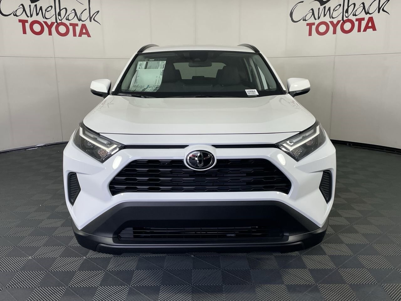 2025 Toyota RAV4 XLE photo 3