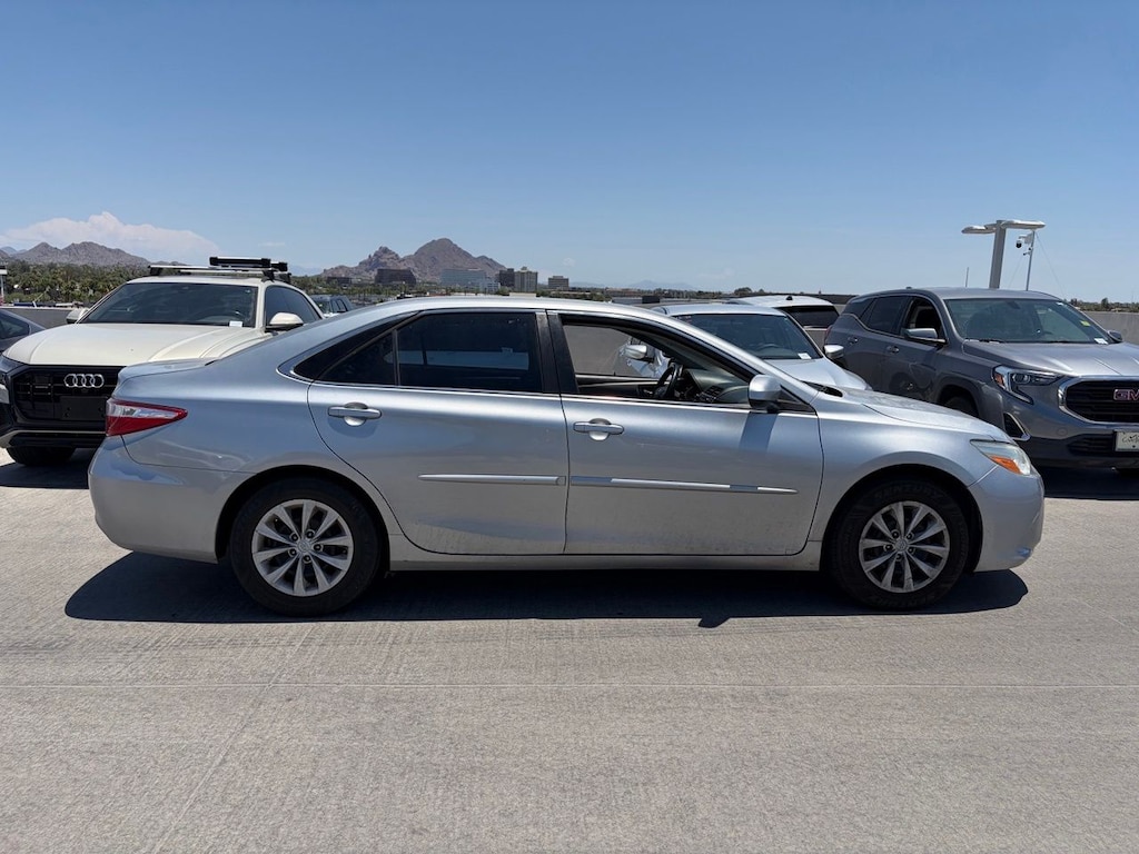 Used 2015 Toyota Camry LE Sedan