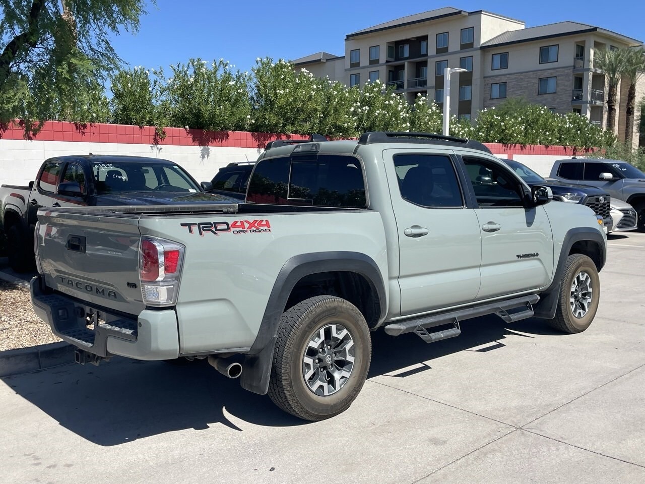 2022 Toyota Tacoma SR5 photo 2