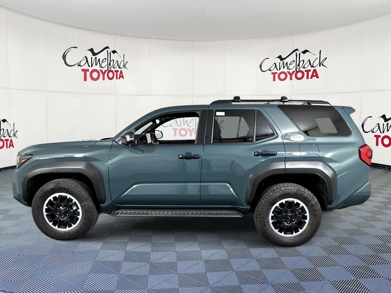 2025 Toyota 4Runner TRD Off-Road Premium photo 4