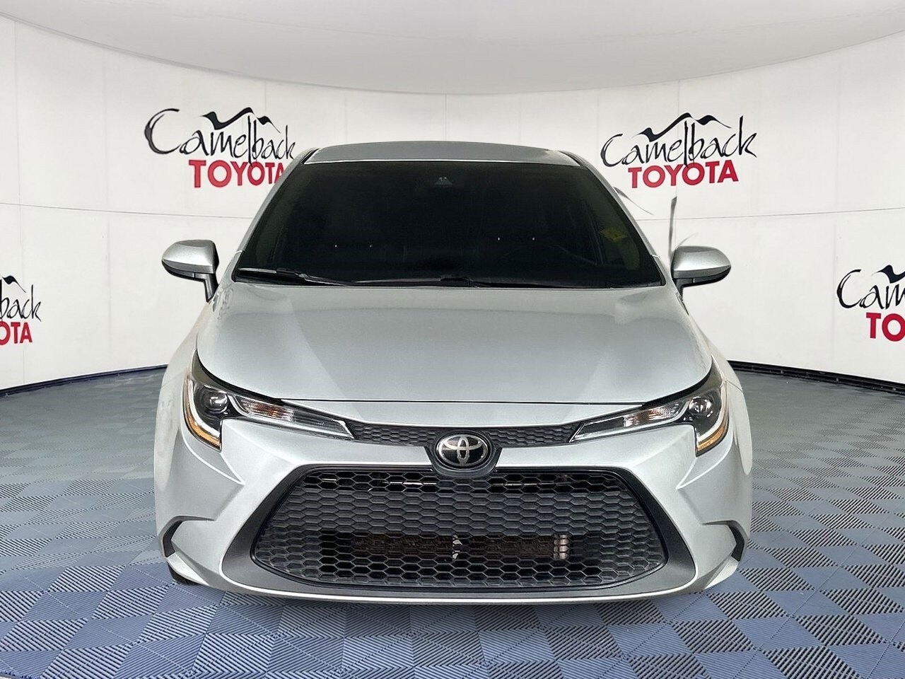 2021 Toyota Corolla LE photo 3