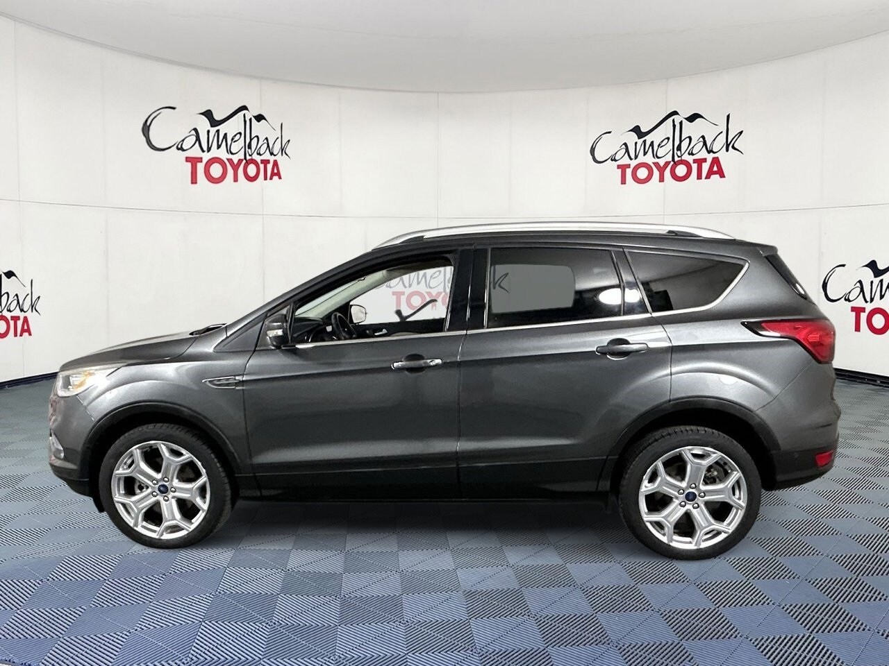 2019 Ford Escape Titanium photo 4
