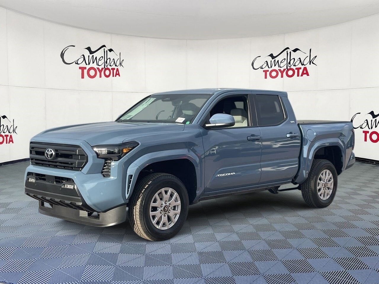 2026 Toyota Tacoma SR5 photo 2