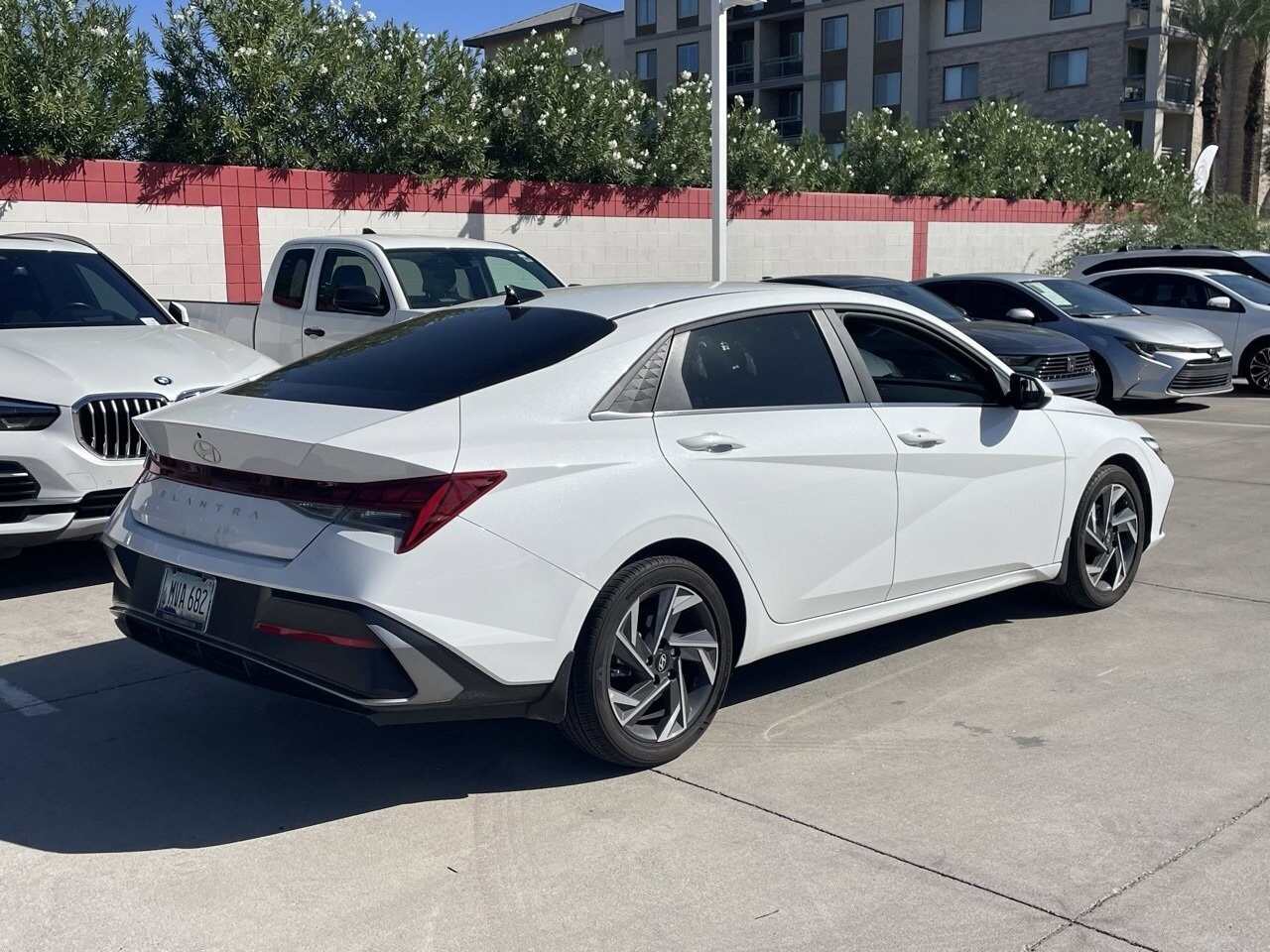 2024 Hyundai Elantra SEL photo 2