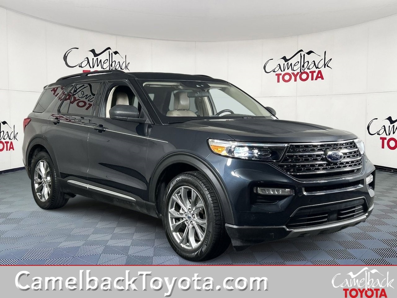 2022 Ford Explorer XLT's photo