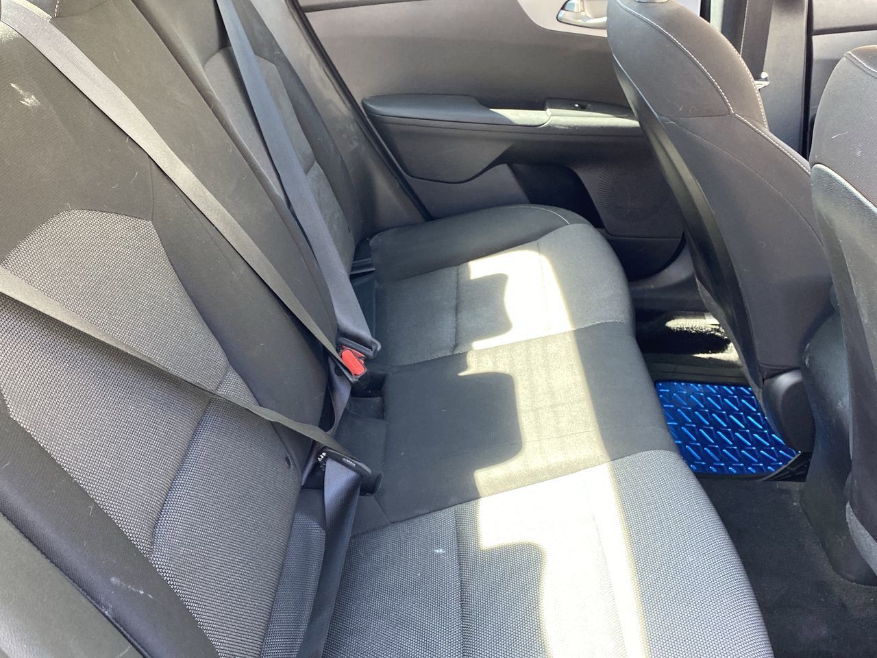 2022 Kia FORTE LXS - Photo 25