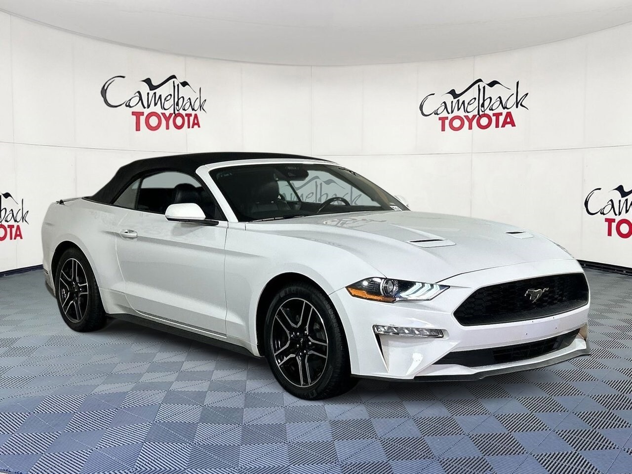 2022 Ford Mustang EcoBoost Premium Convertible photo 3