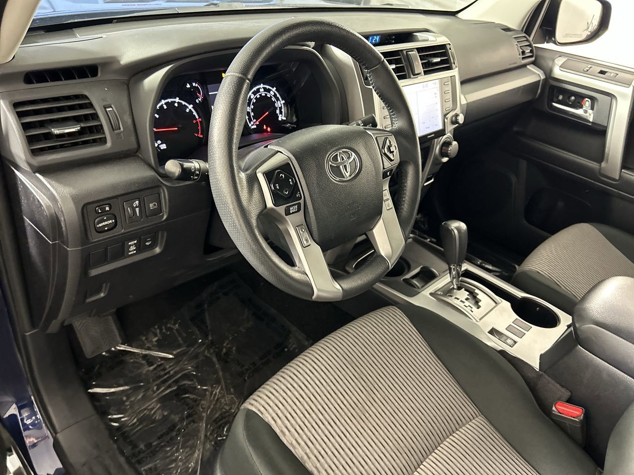 2023 Toyota 4Runner SR5 - Photo 12