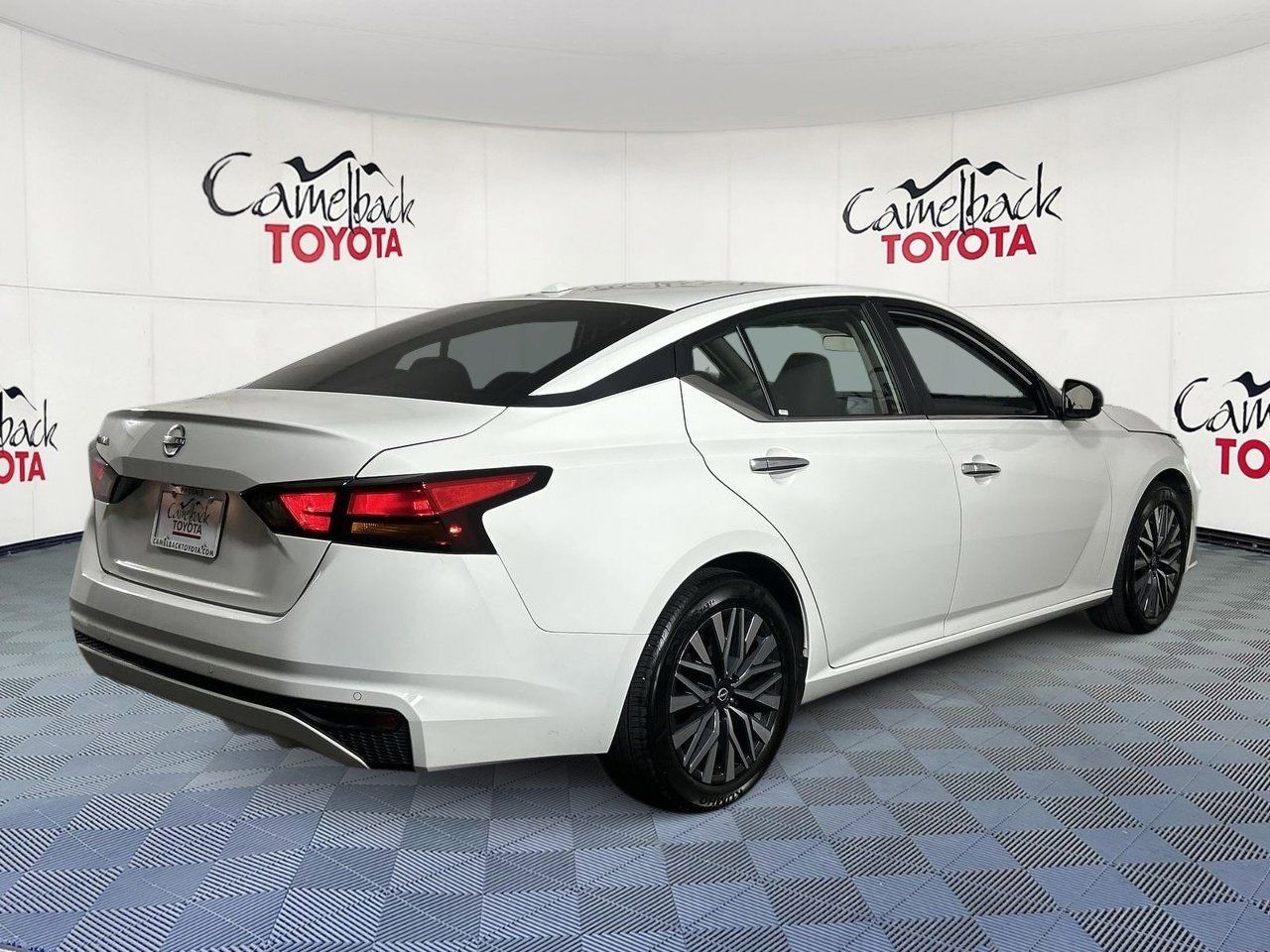 2025 Nissan Altima SV - Photo 7