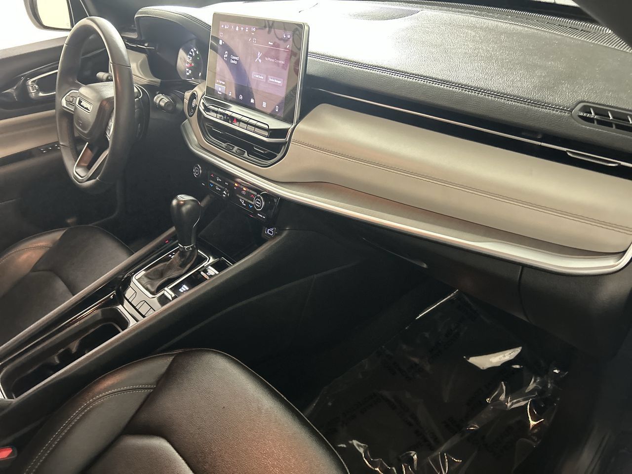 2025 Jeep Compass Limited - Photo 27