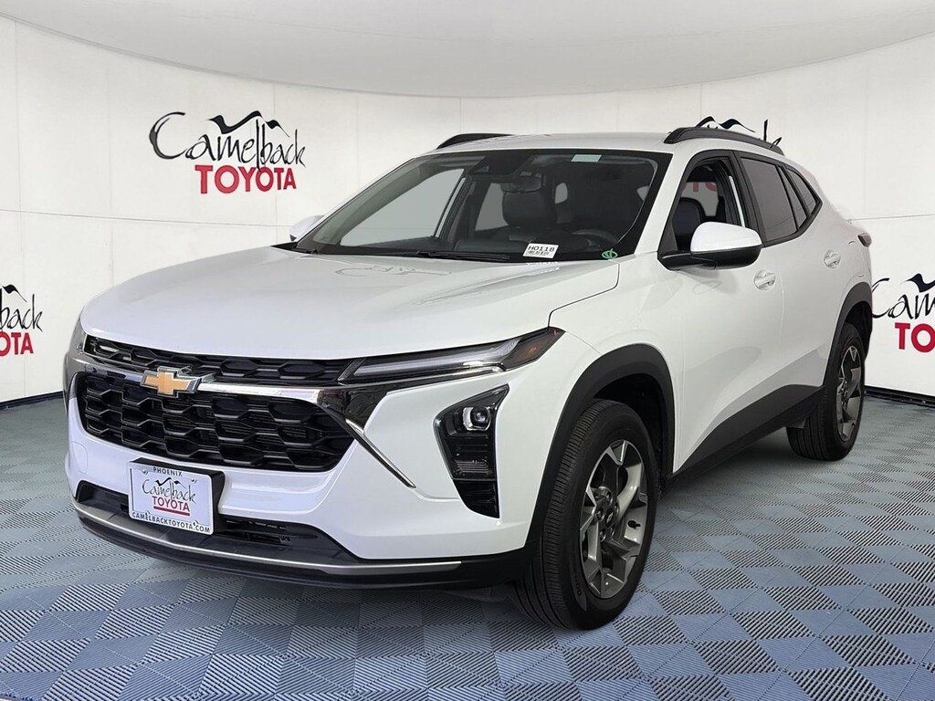 Used 2025 Chevrolet Trax LT SUV