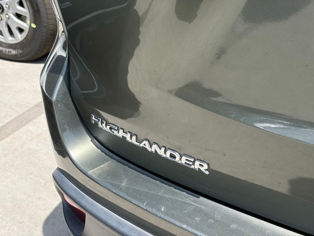 Used 2014 Toyota Highlander Limited Platinum V6 SUV