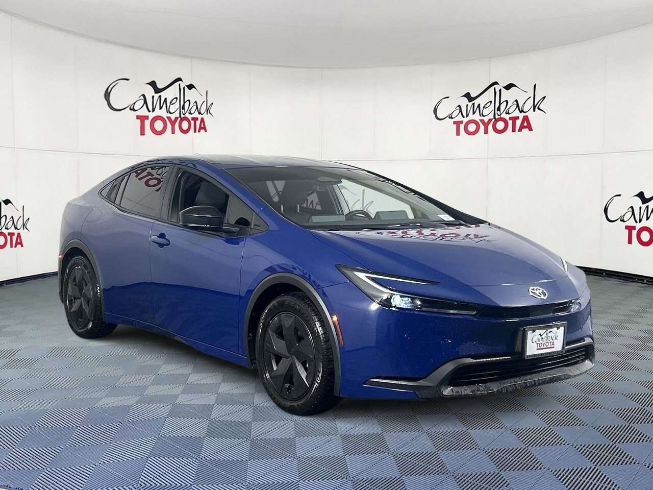 2023 Toyota Prius LE photo 3