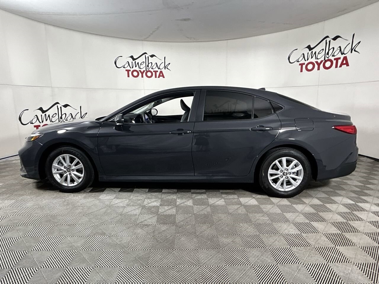 2026 Toyota Camry LE photo 4