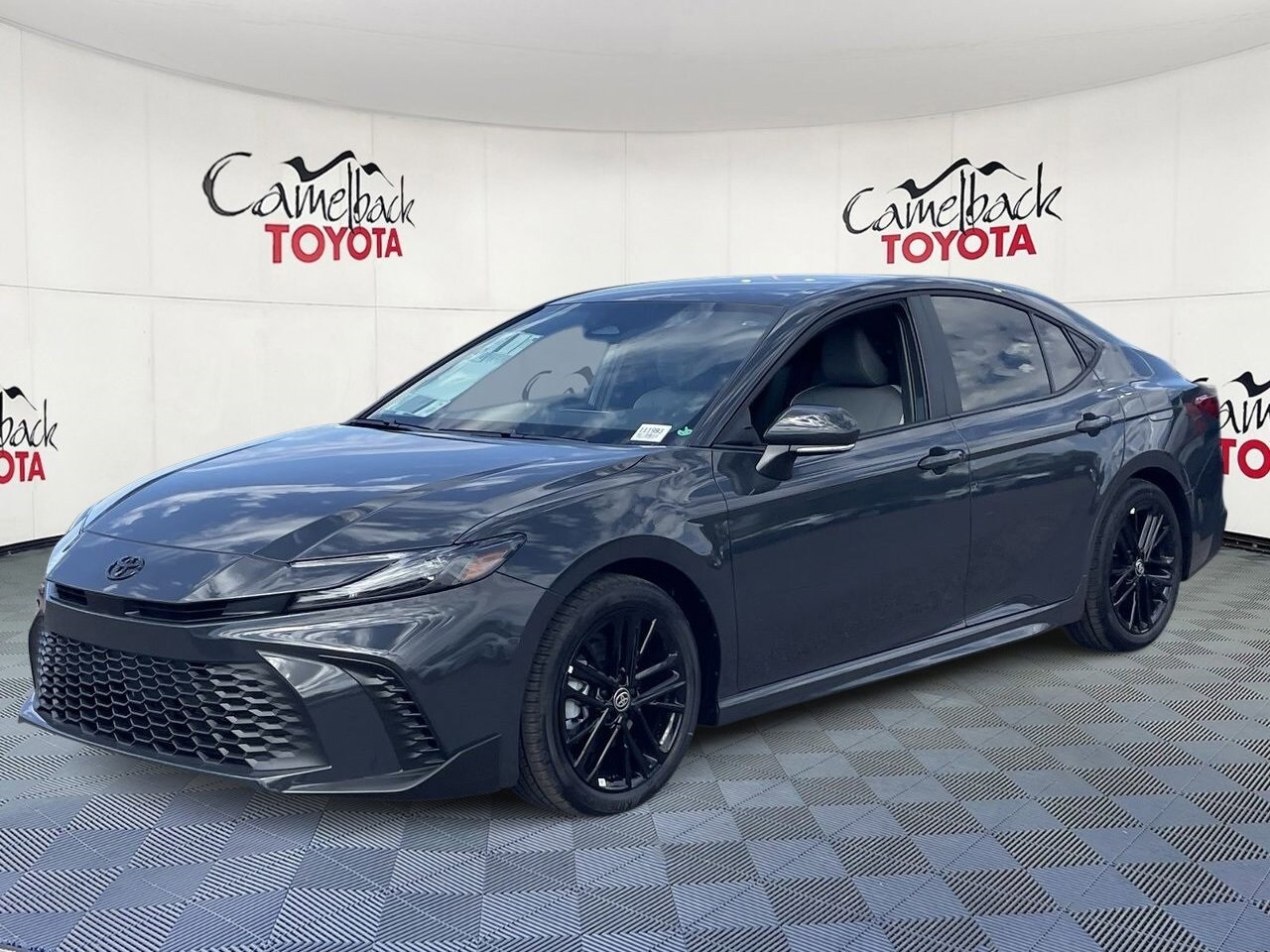 2026 Toyota Camry SE photo 4