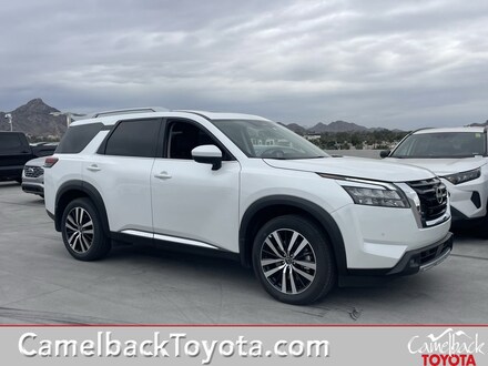 2025 Nissan Pathfinder Platinum SUV