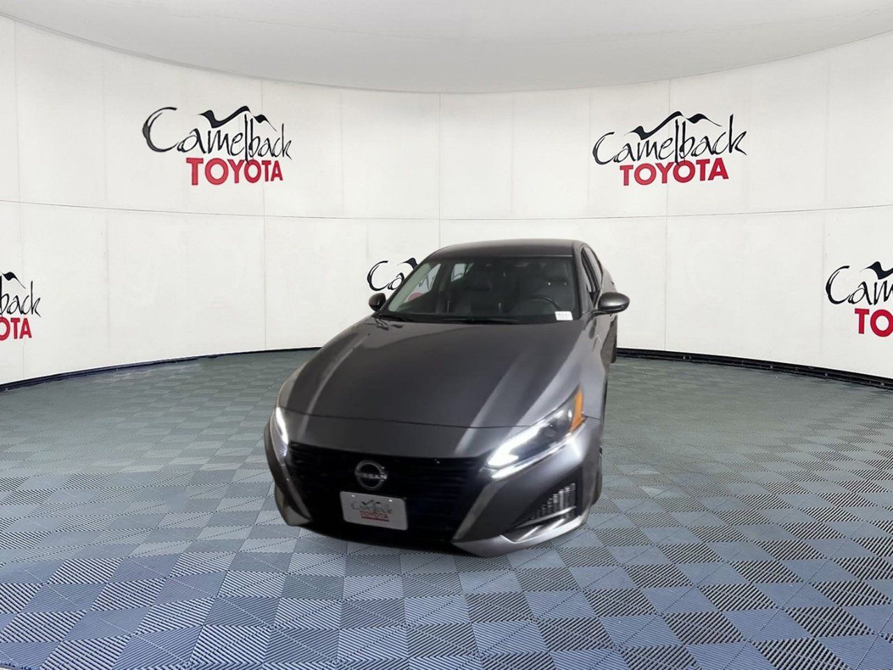 2025 Nissan Altima SV - Photo 6