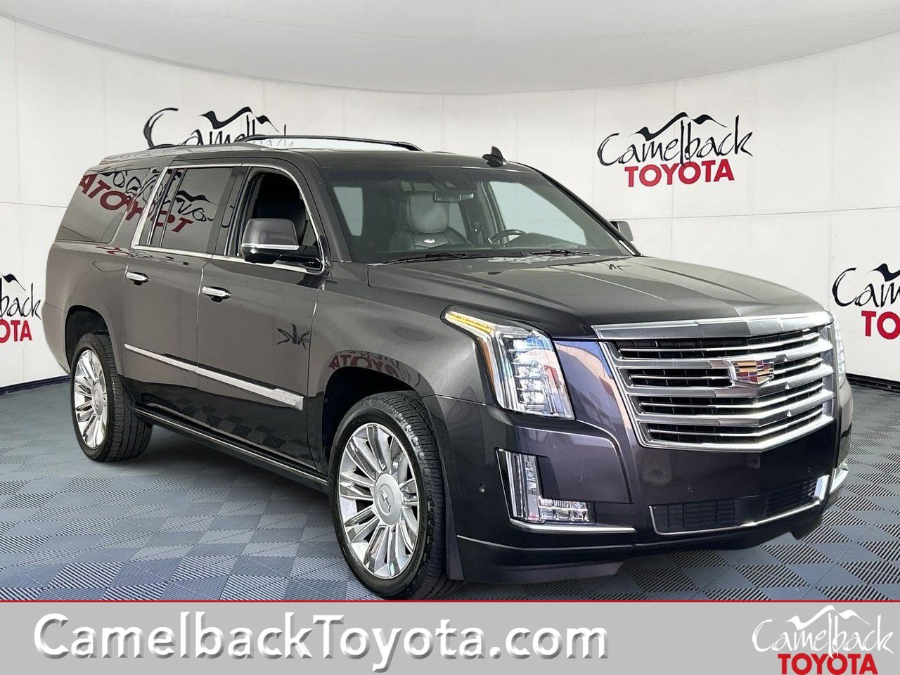 2018 Cadillac Escalade ESV AWD Platinum's photo