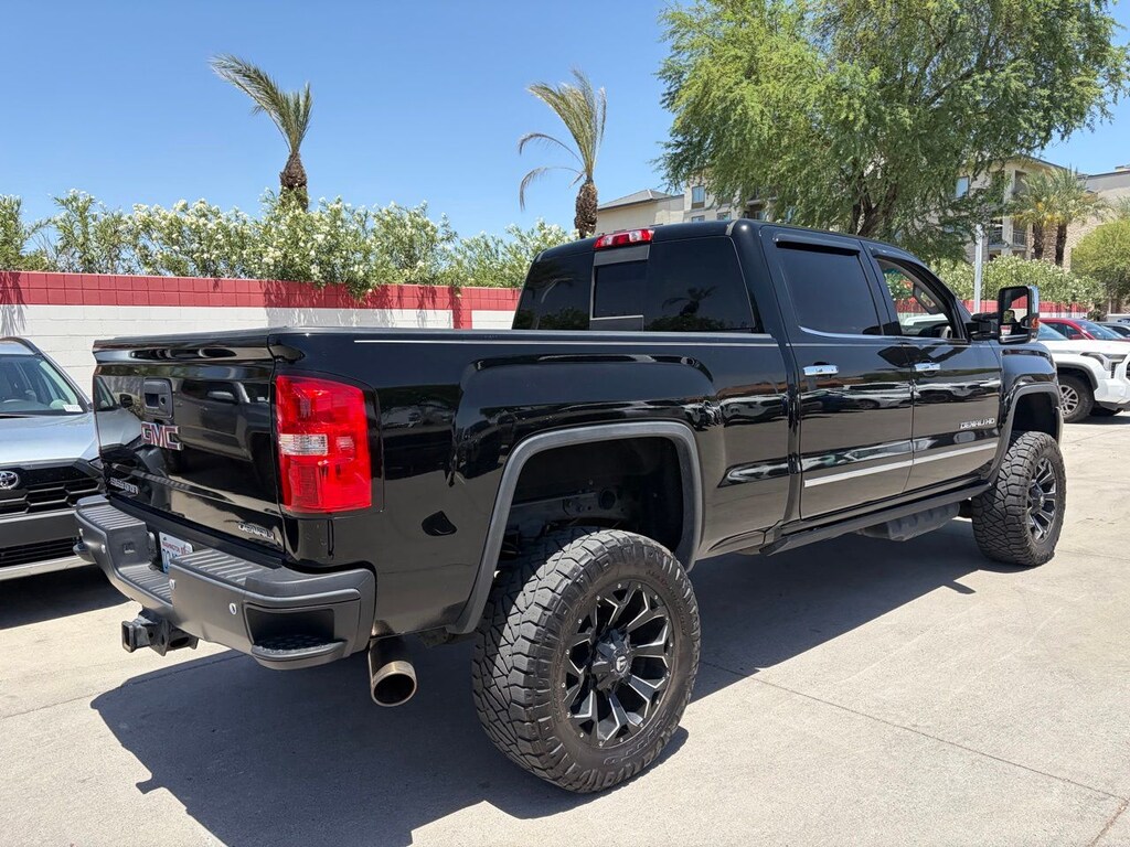 Used 2017 GMC Sierra 2500HD Denali Truck Crew Cab
