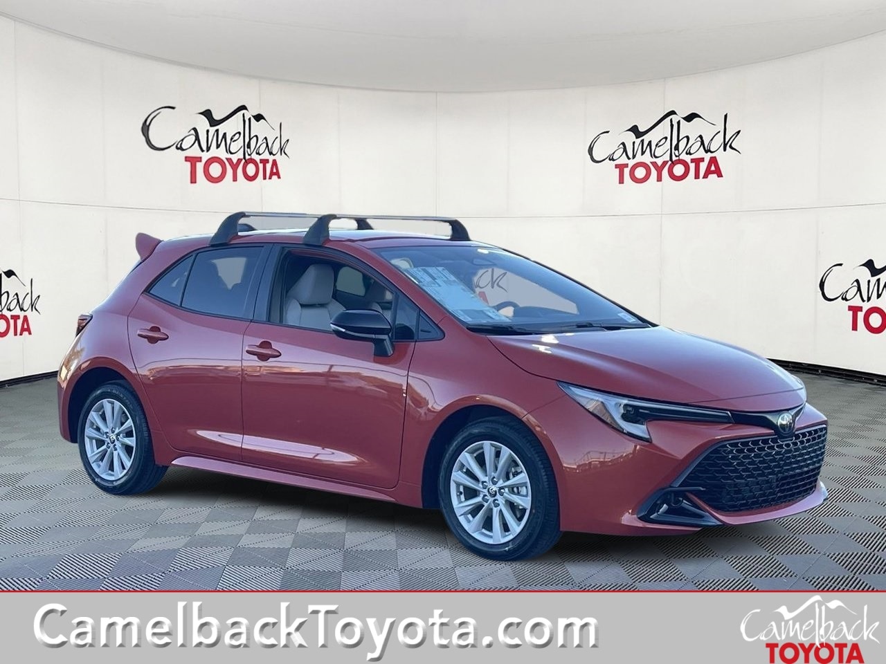 2026 Toyota Corolla Hatchback SE's photo