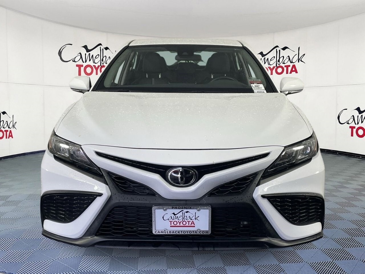 2024 Toyota Camry SE photo 3