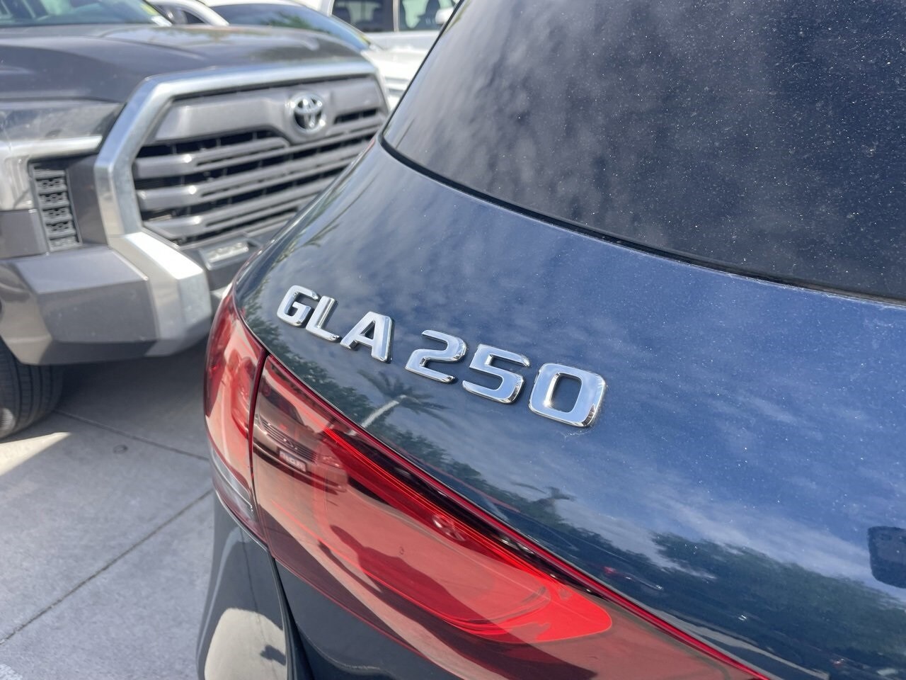 2021 Mercedes Benz GLA 250 4MATIC photo 3