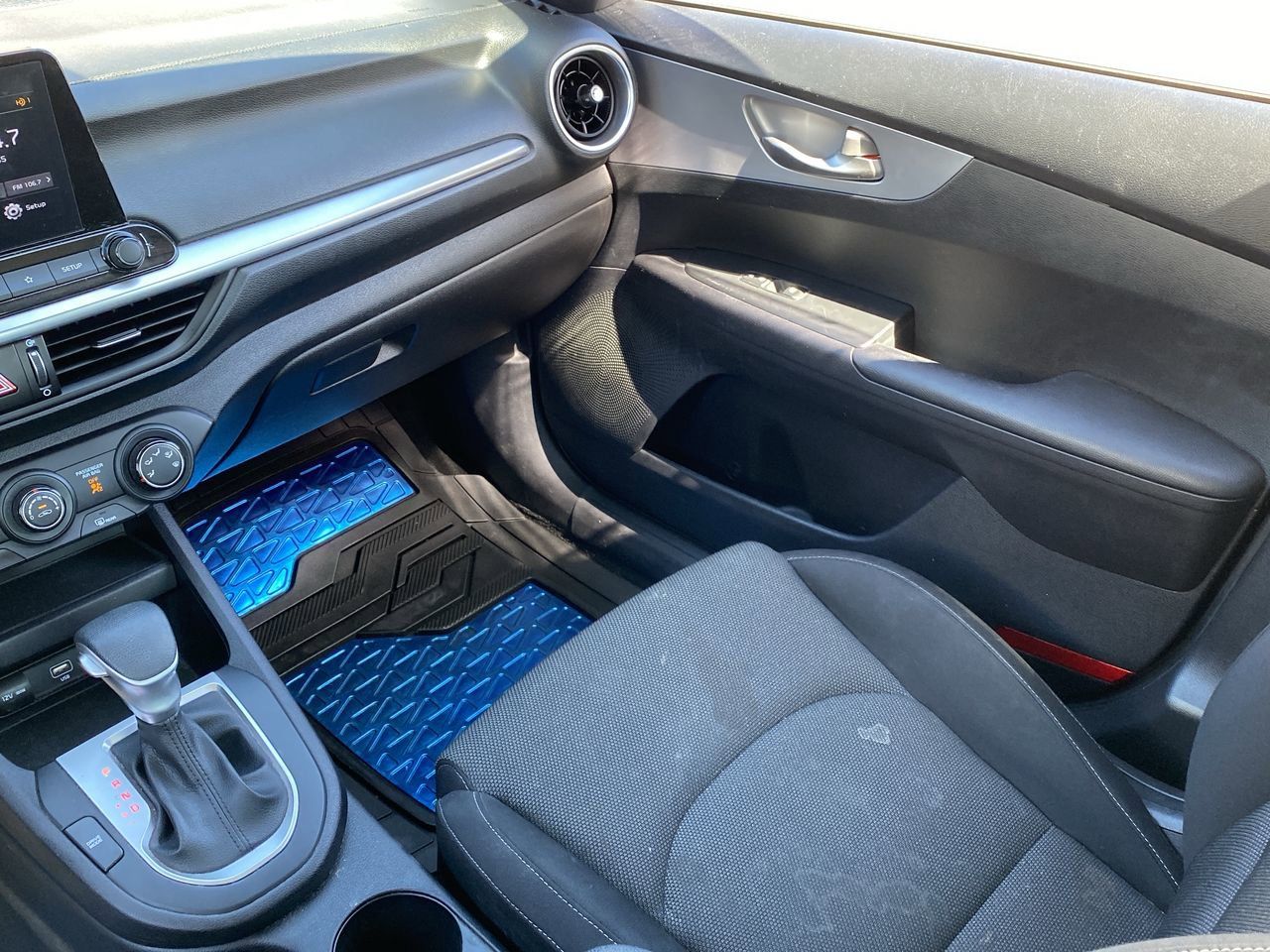 2022 Kia FORTE LXS - Photo 23