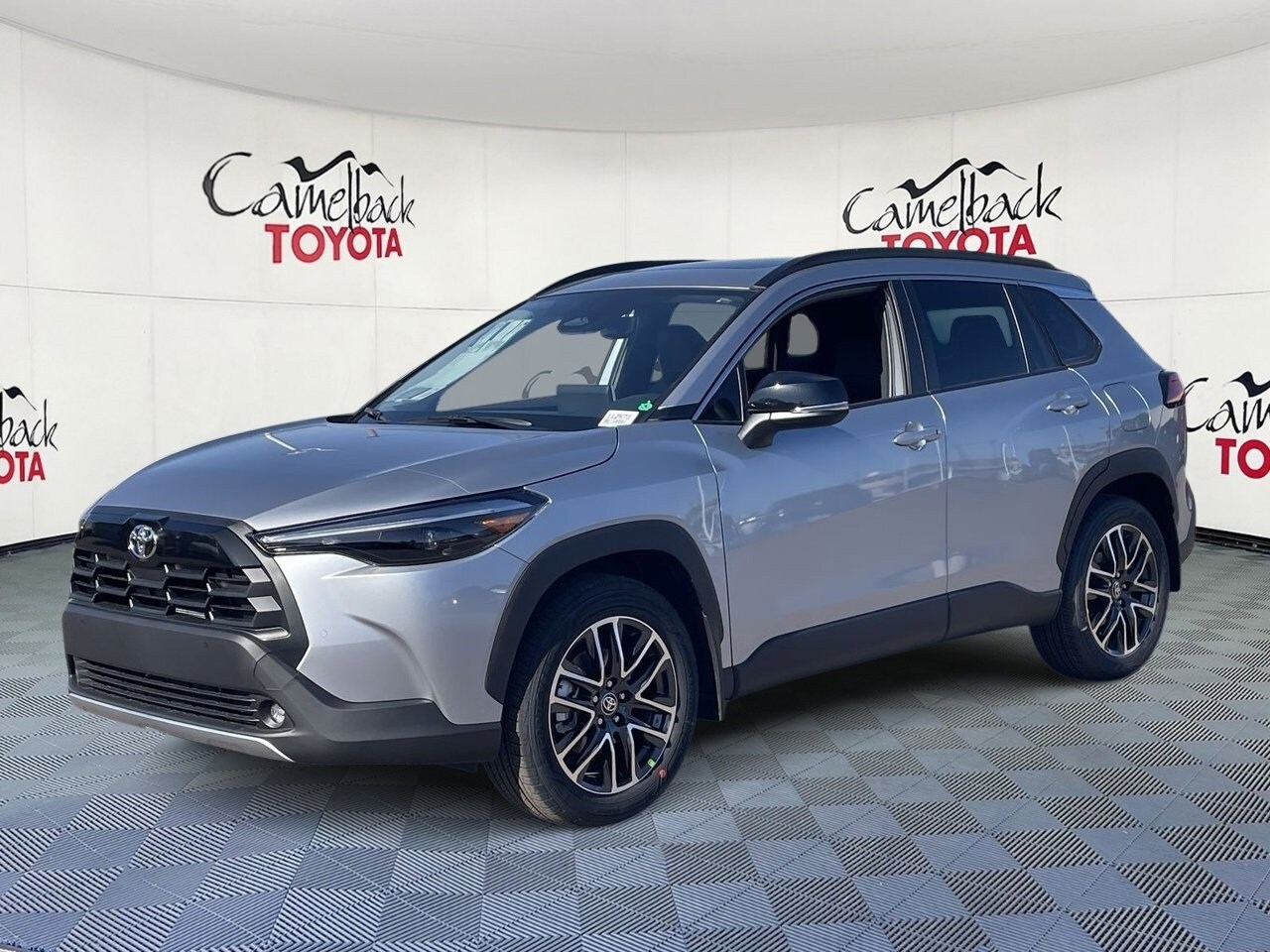 2026 Toyota Corolla Cross XLE photo 2