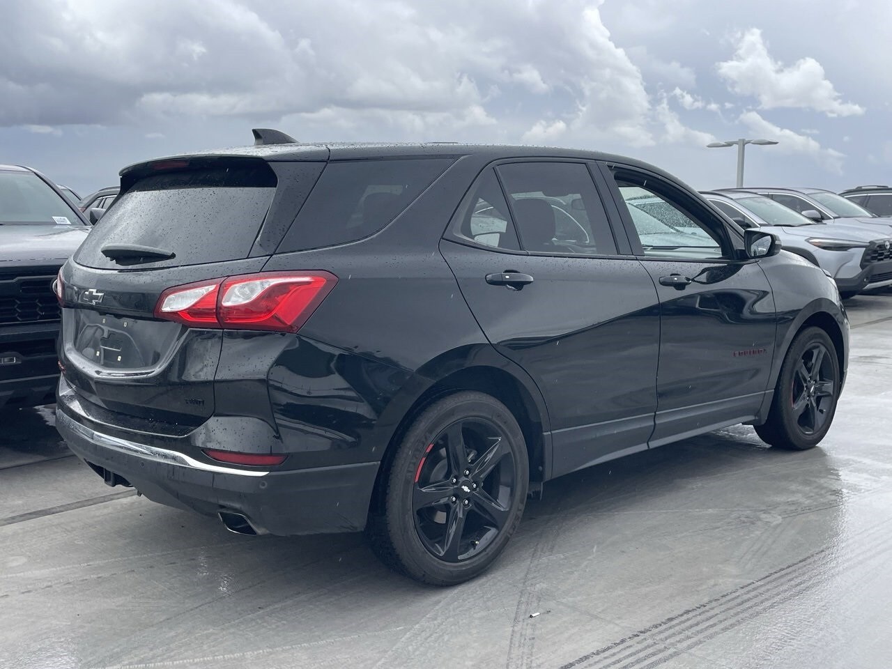 2019 Chevrolet Equinox LT photo 2