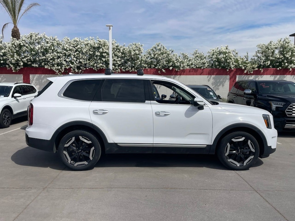 Used 2025 Kia Telluride S SUV